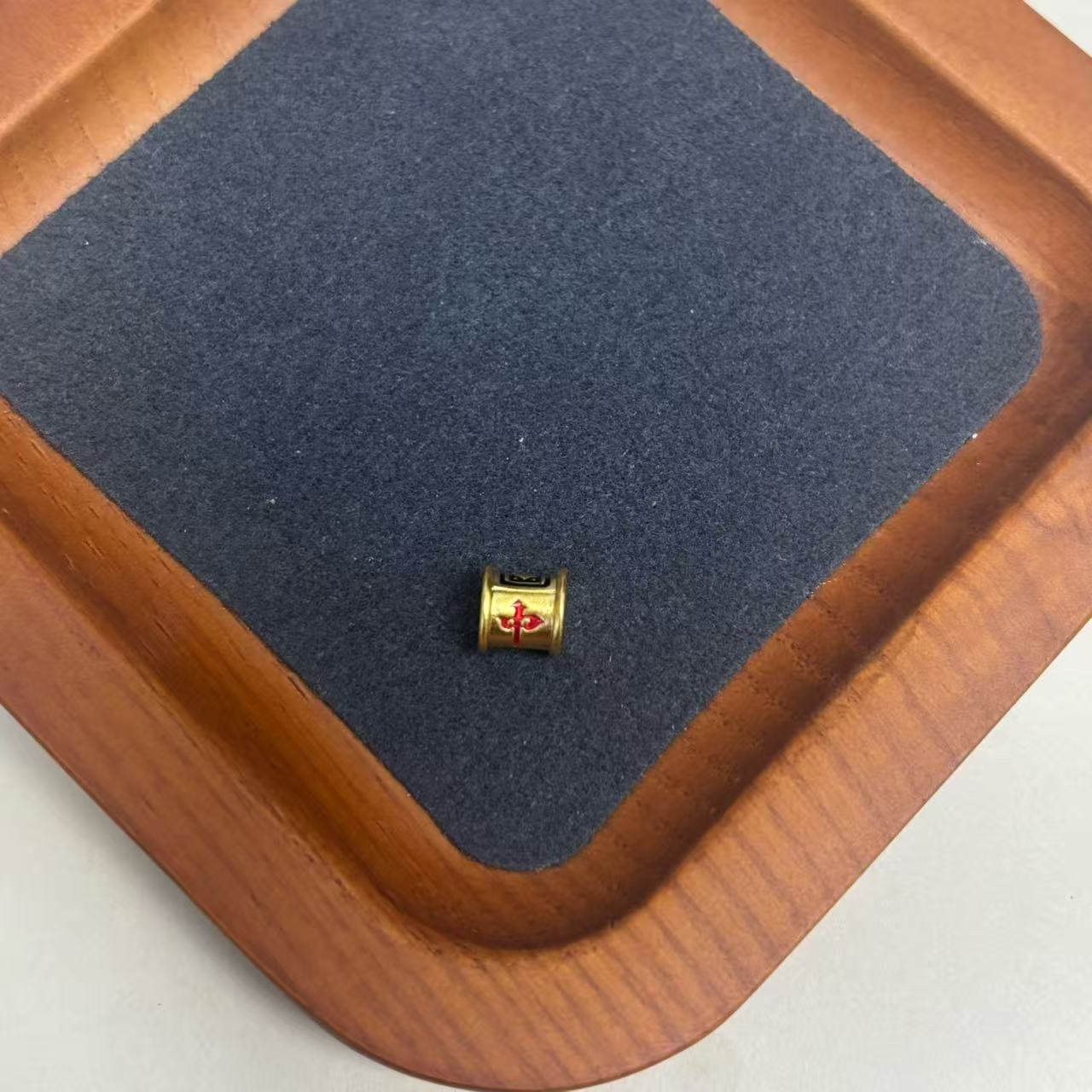 足金999中发白WH1413