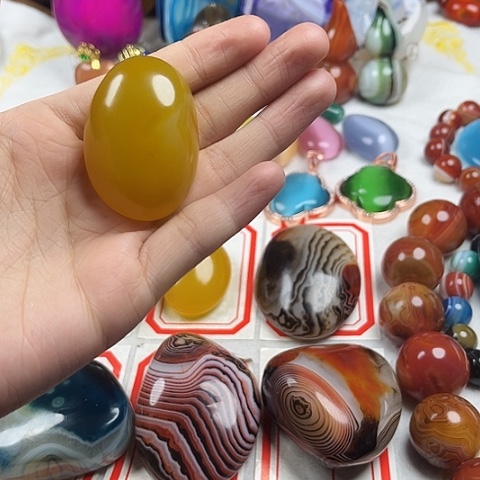 玛瑙/玉髓颈饰合金