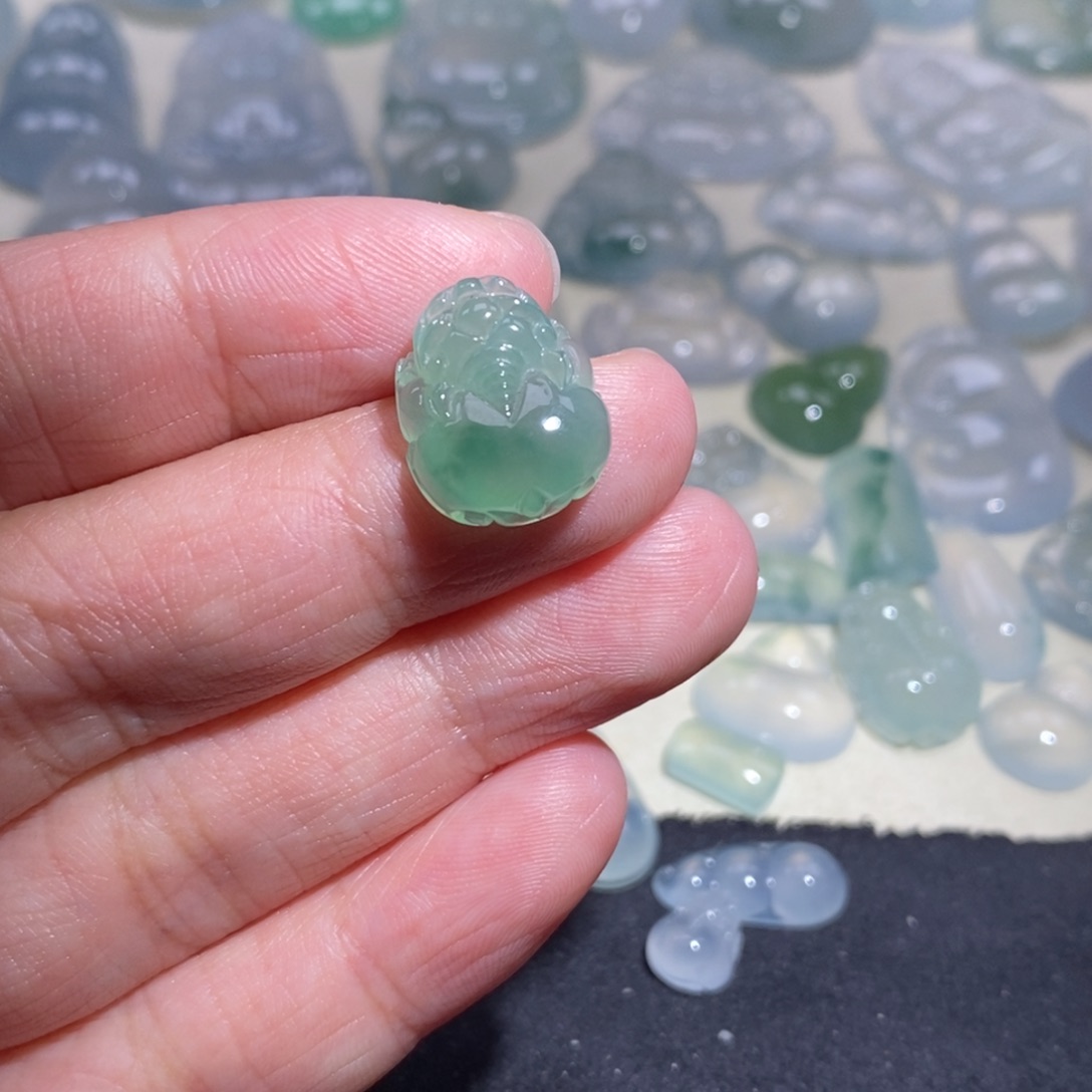 翡翠颈饰未镶嵌天然缅甸A货翡翠