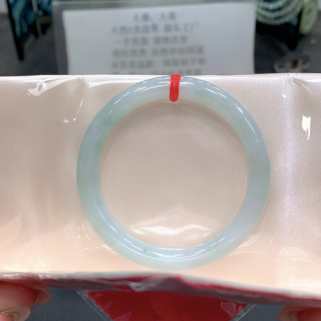 翡翠未镶嵌手镯51圆