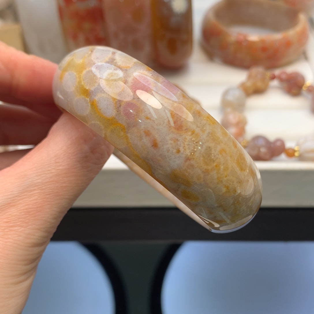 硅化珊瑚（珊瑚玉）手镯未镶嵌56.3口原200