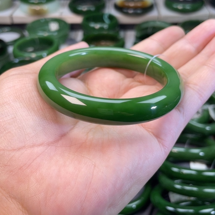 和田玉（碧玉）手镯未镶嵌