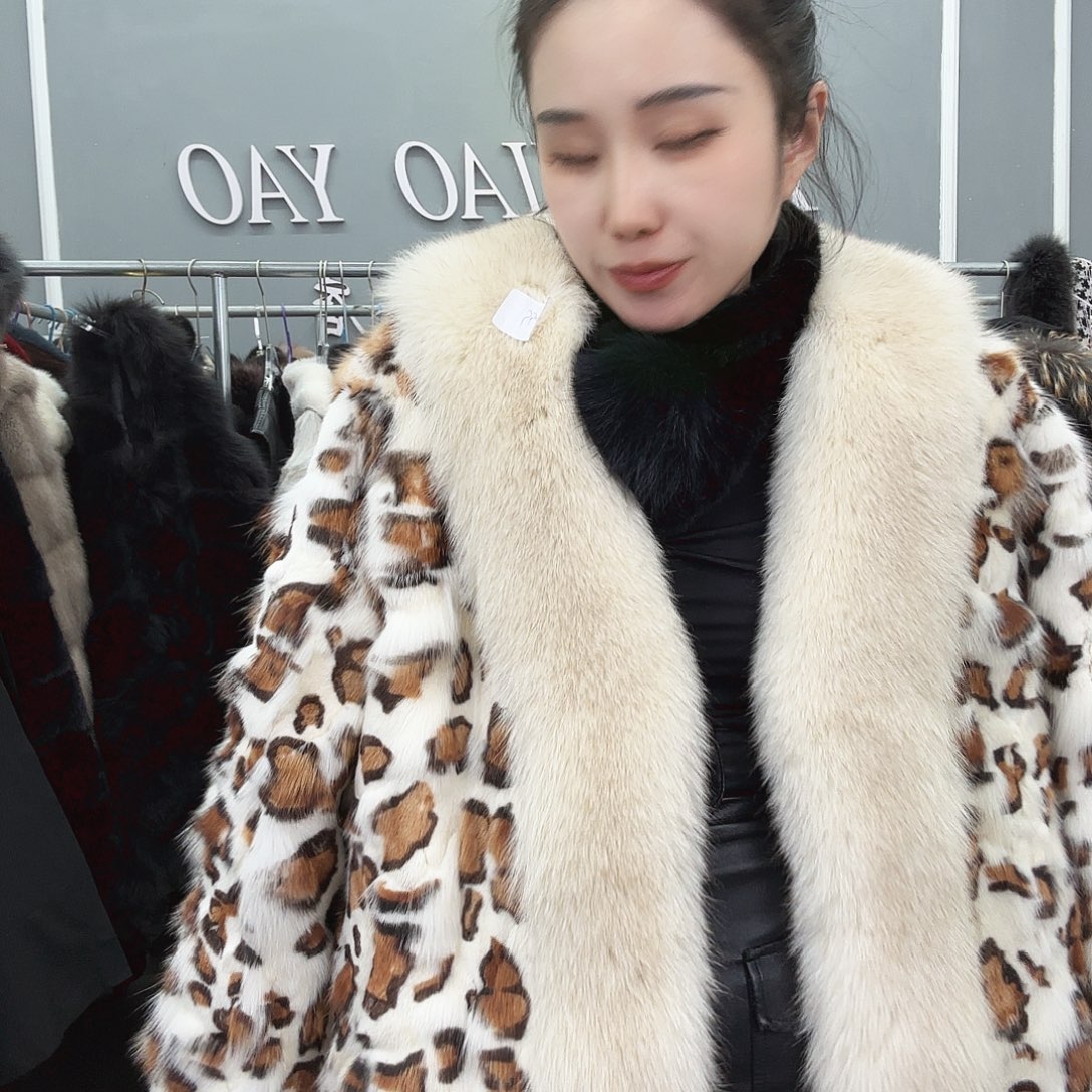 姚小妖家高端皮草
