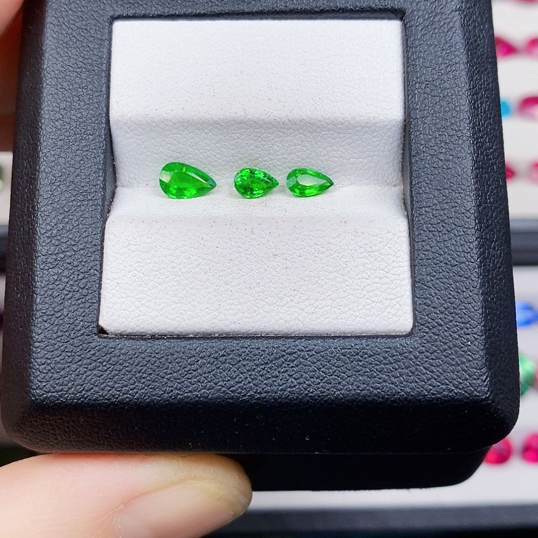 石榴石裸石未镶嵌1.12c t