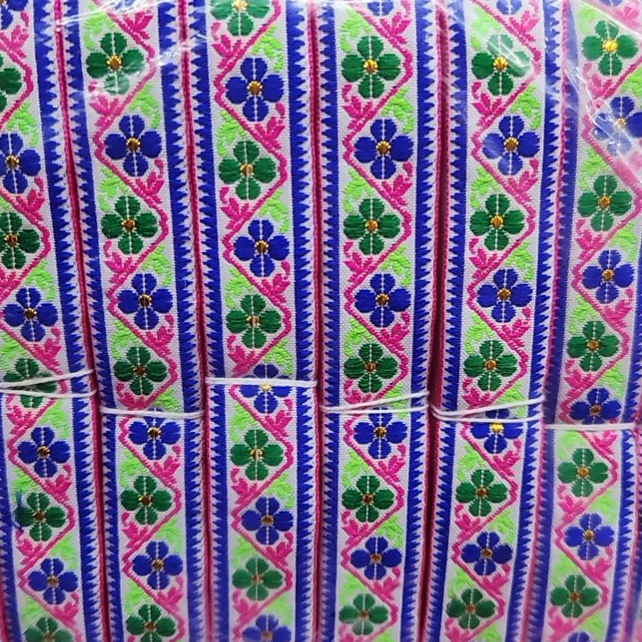 2公分15个白底绿色花45