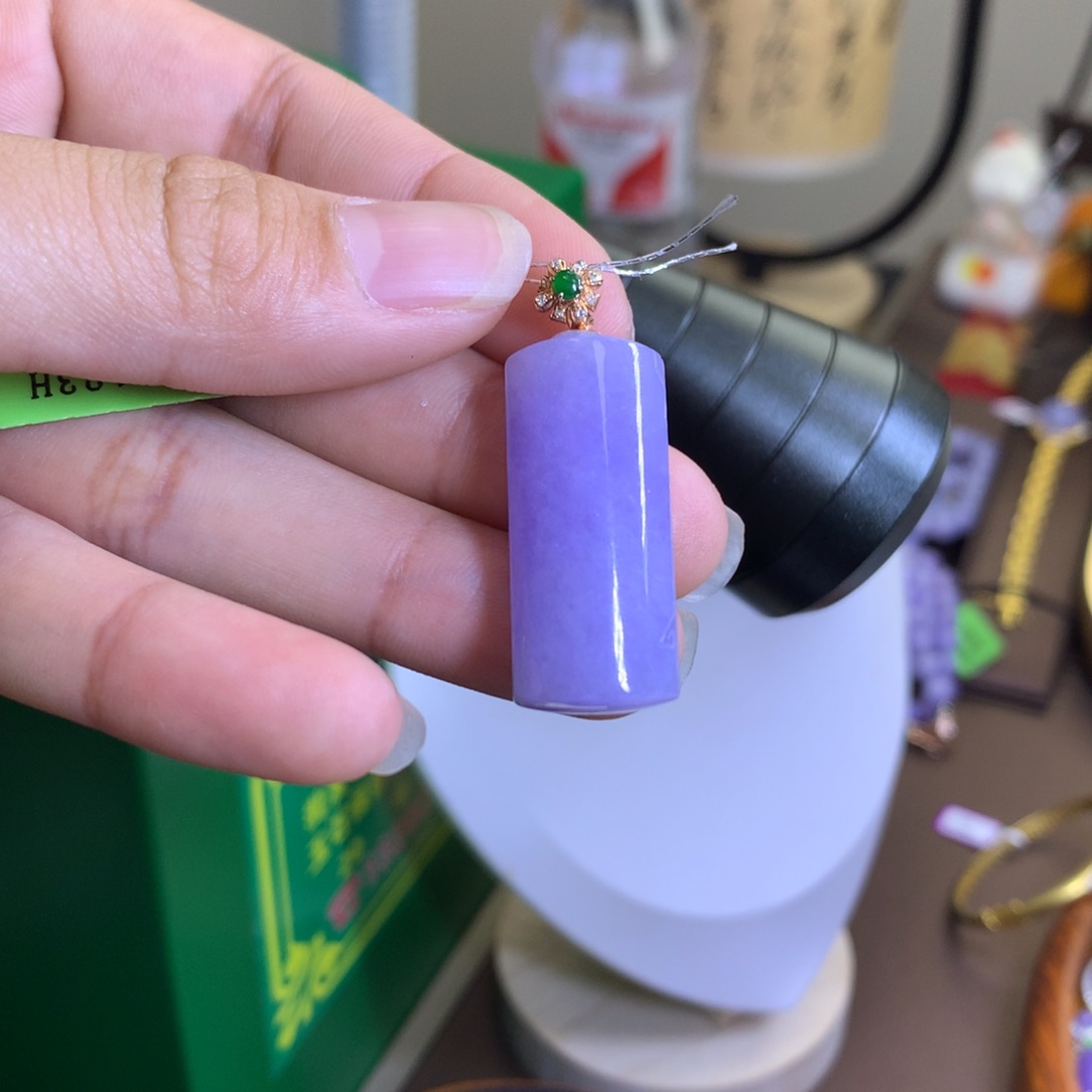 翡翠颈饰18K金镶嵌翡翠