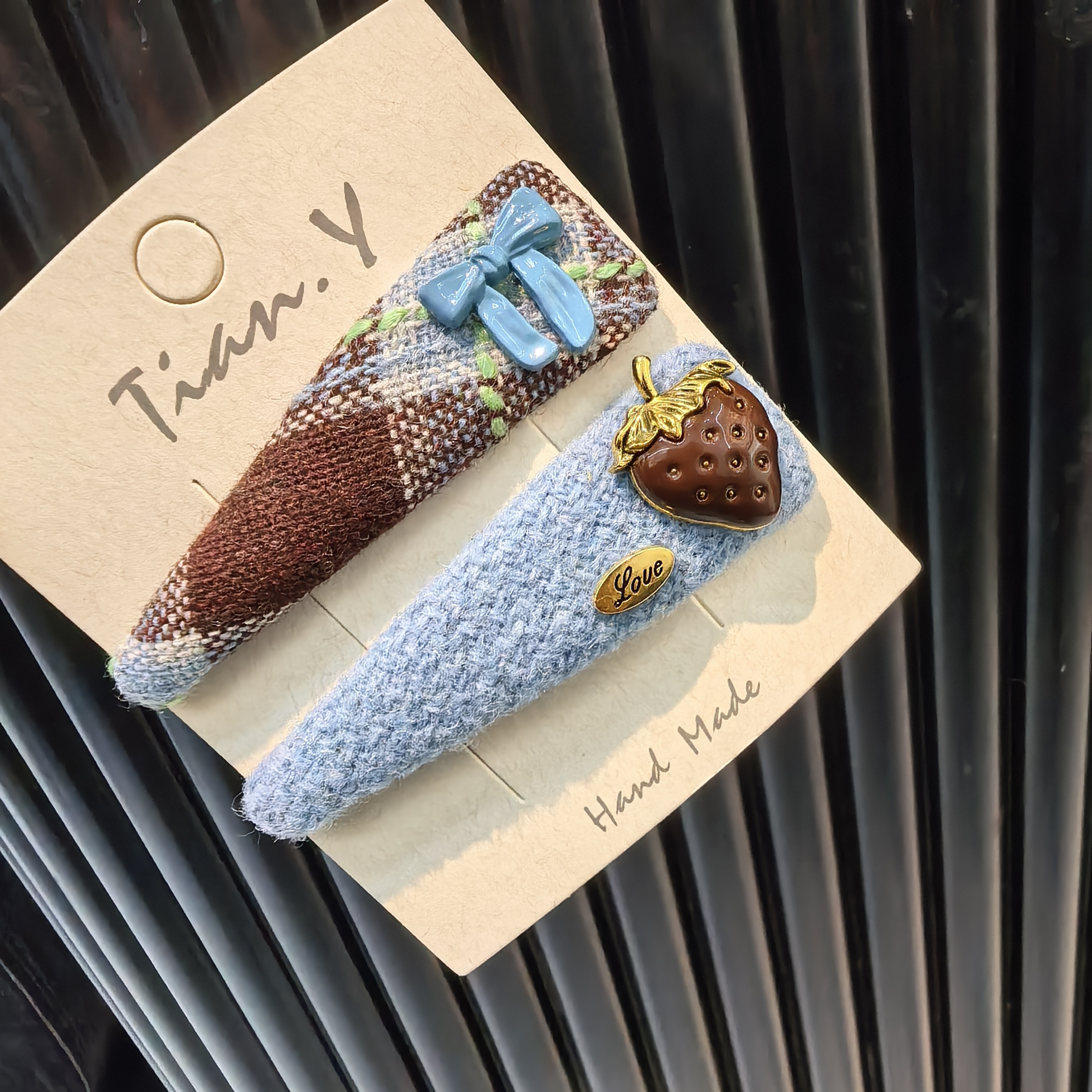 C365蓝色蝴蝶结咖色草莓掰掰夹一对