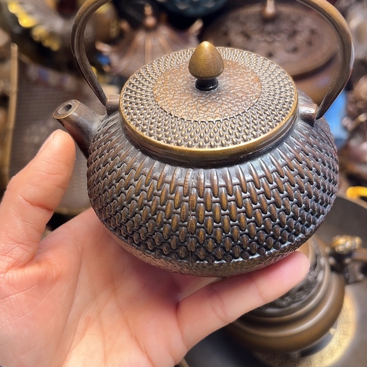 铜器摆件老王直播间