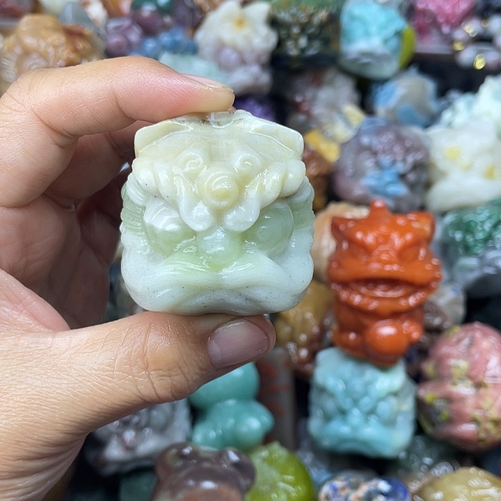 石英岩玉未镶嵌醒狮