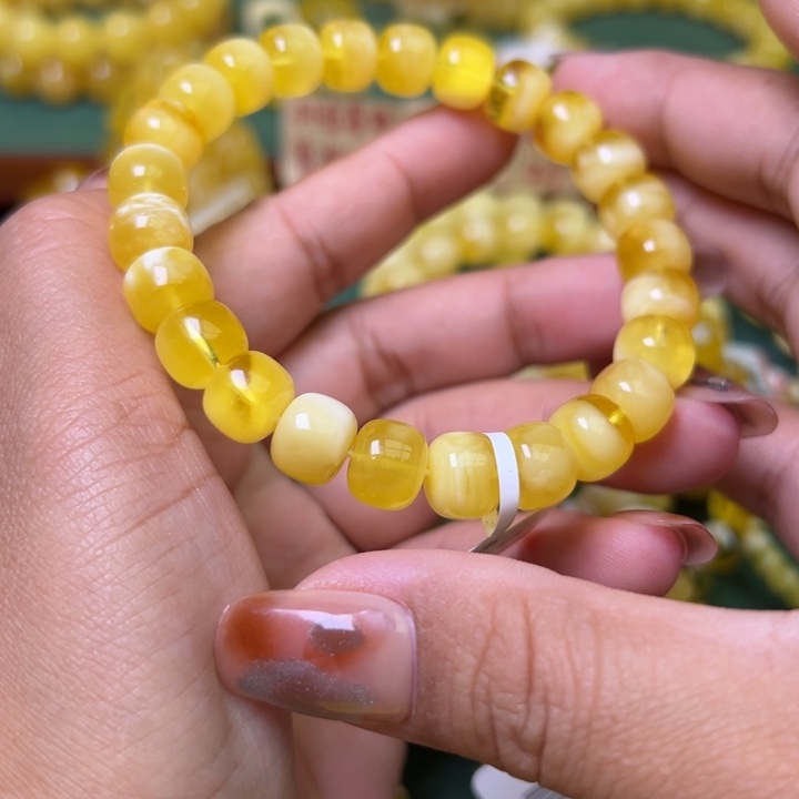 蜜蜡未镶嵌珠宝奇石