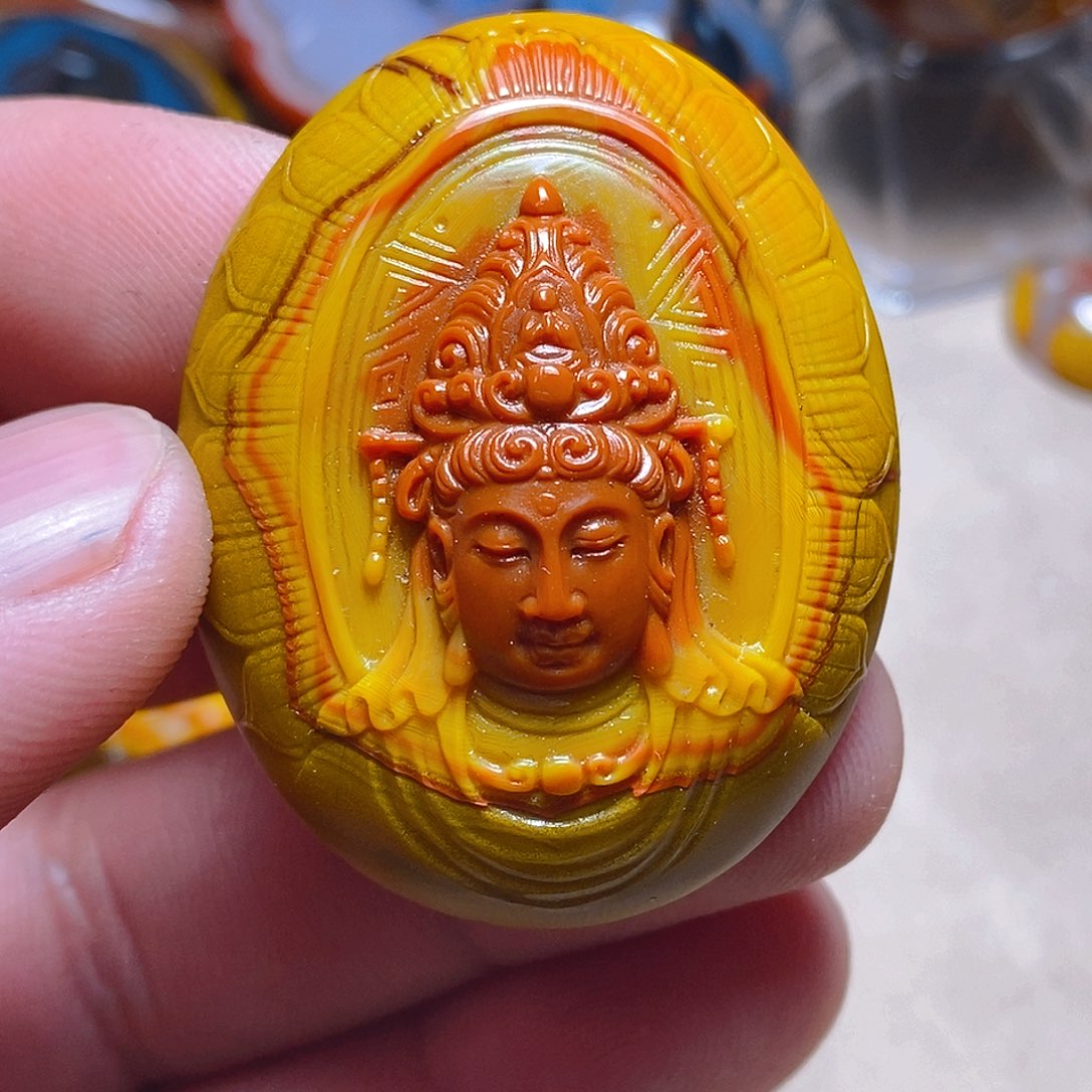 未镶嵌颈饰玛瑙/玉髓静*