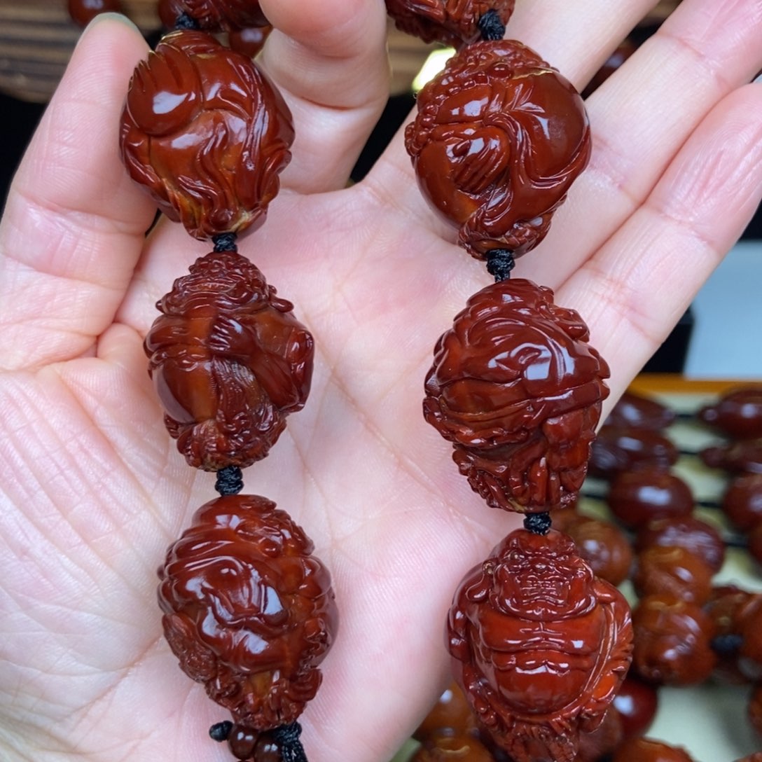 橄榄核吊坠整身恶僧