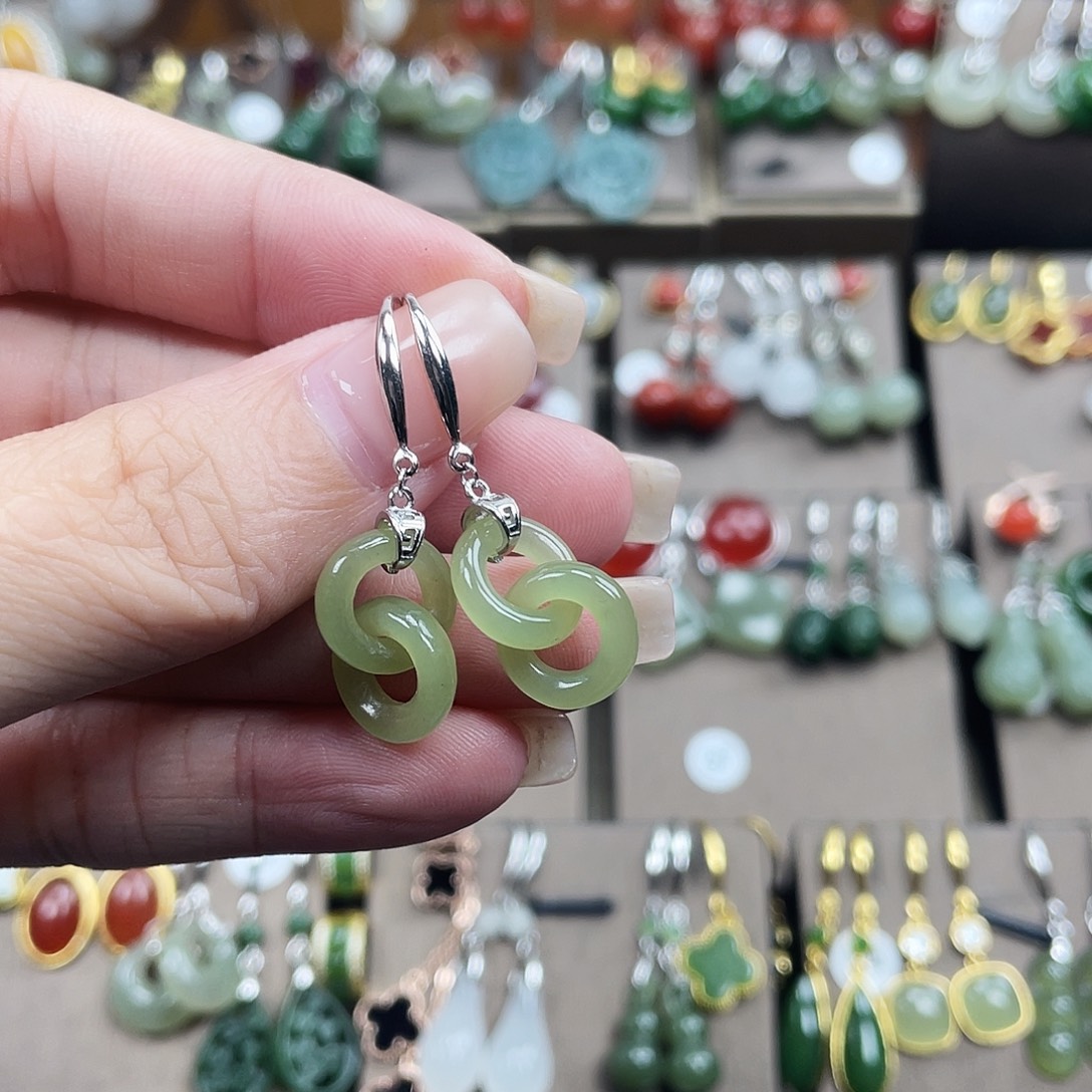 和田玉银S925镶嵌耳坠