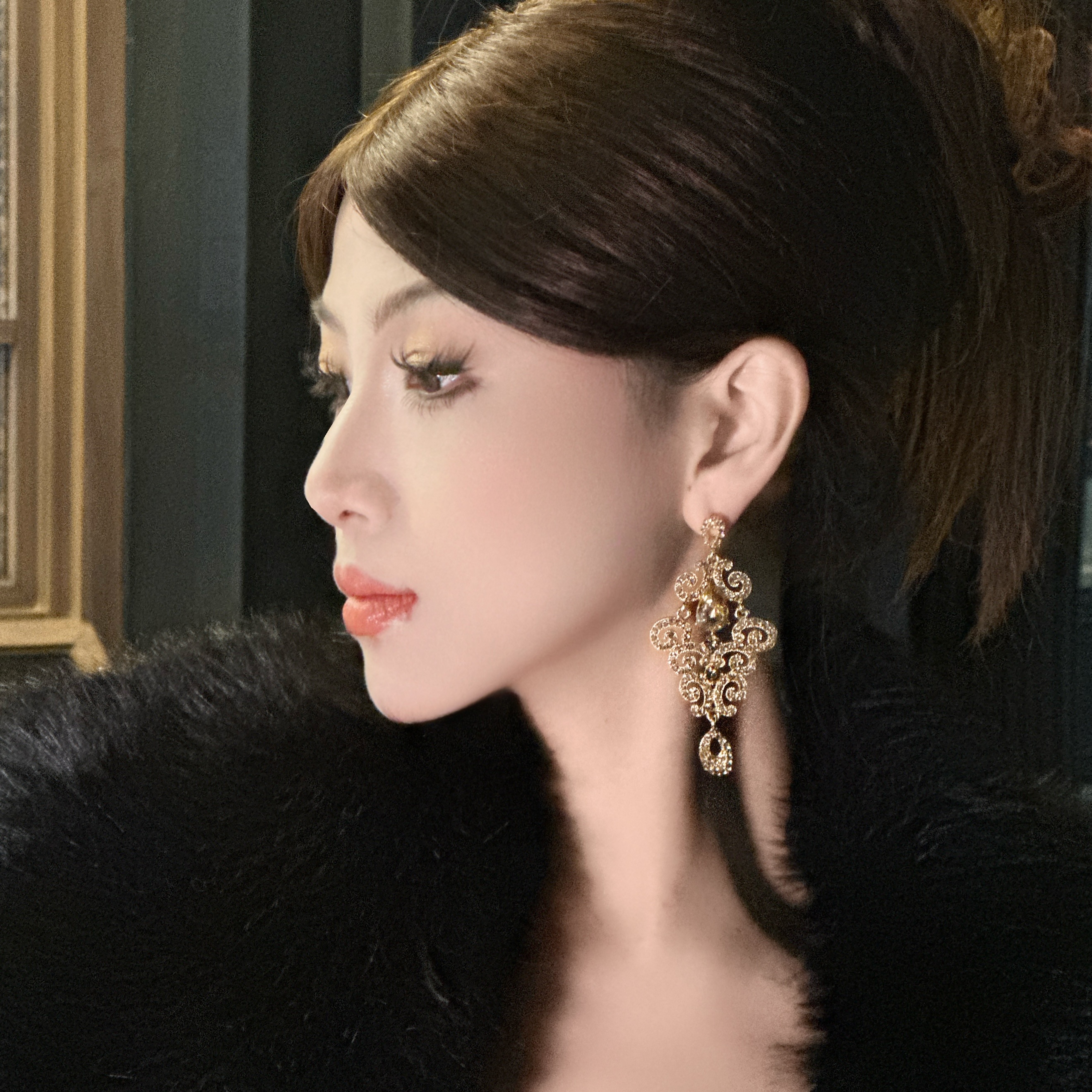 铜合金锆石耳饰 【优雅古堡】复古镂空满钻奢华长款耳环