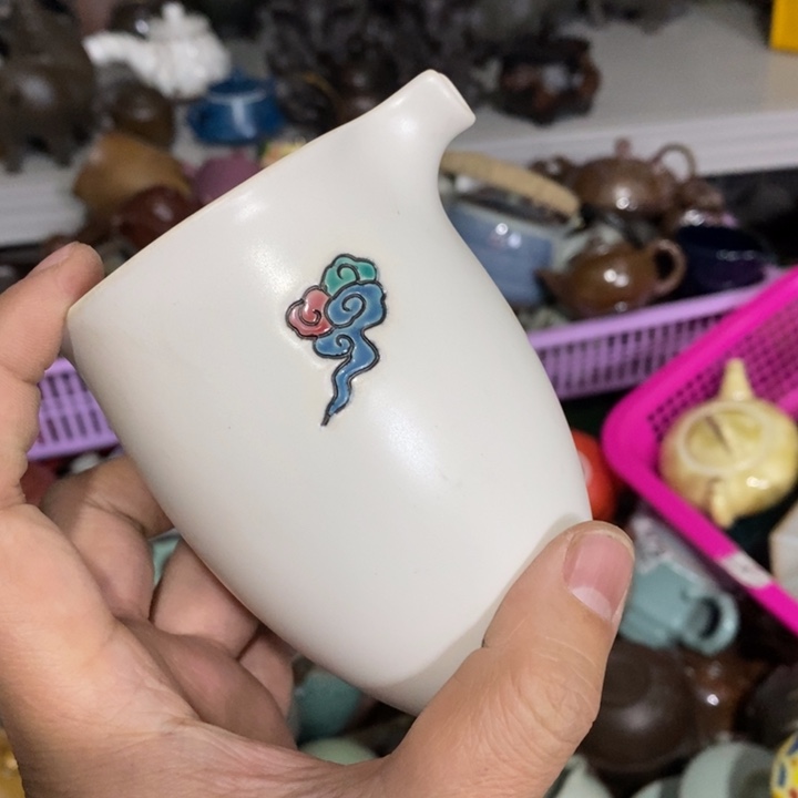 陶瓷艺术品及陶瓷壶