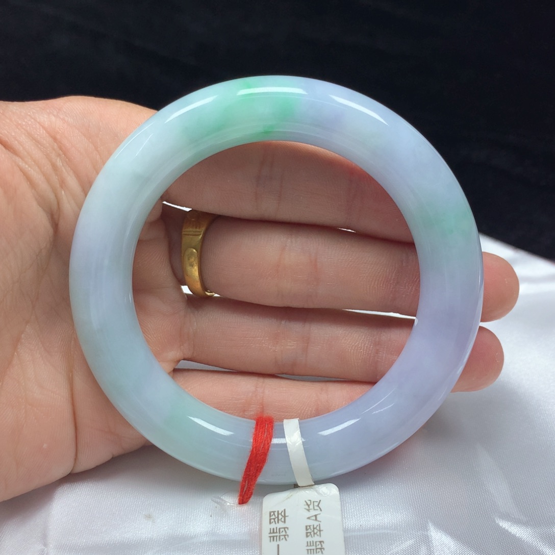 翡翠手镯（圆镯）未镶嵌55.7