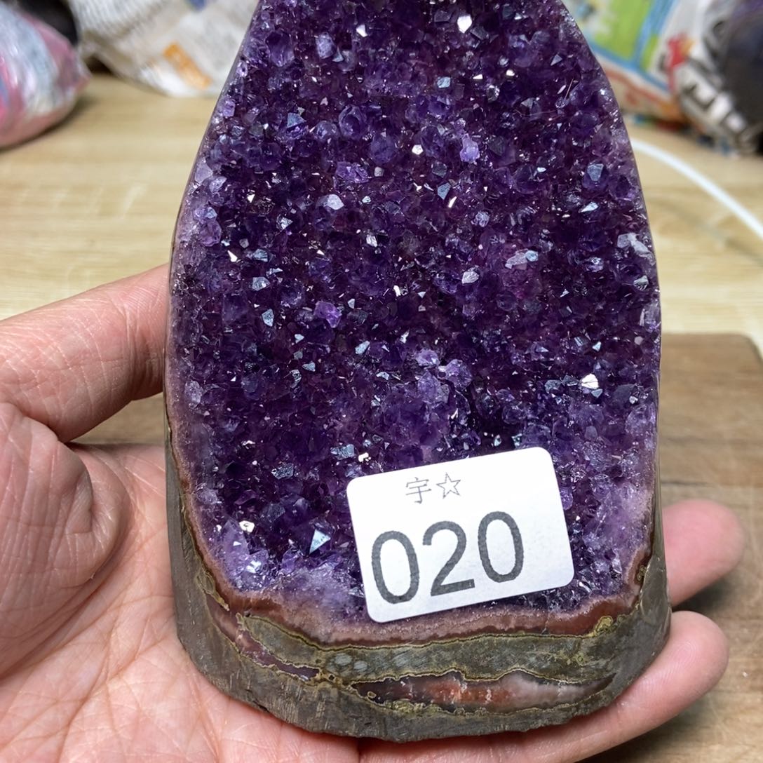 紫晶天然水晶摆件未镶嵌