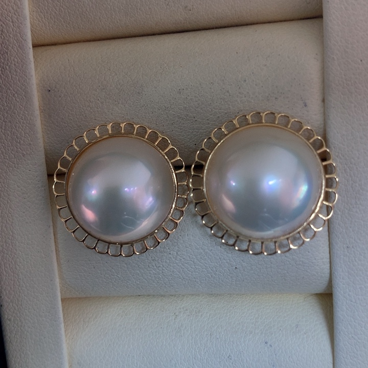 耳饰拼合珍珠（马贝珠）18K金镶嵌