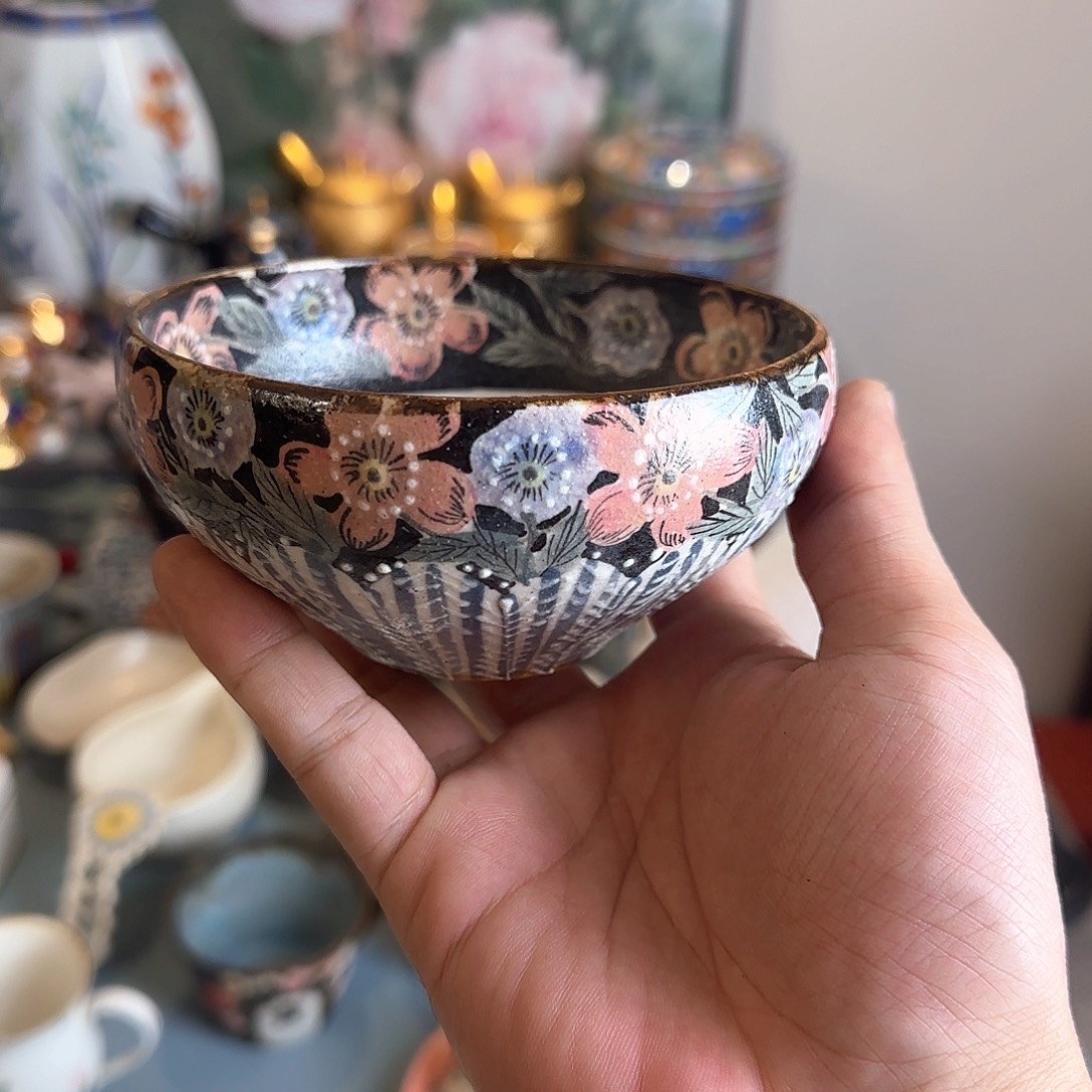 茶盏在这部影片当中扮演过不少