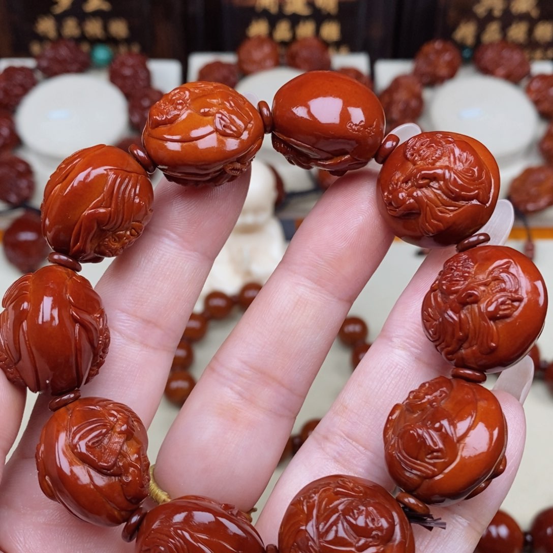 橄榄核吊坠罗汉手串