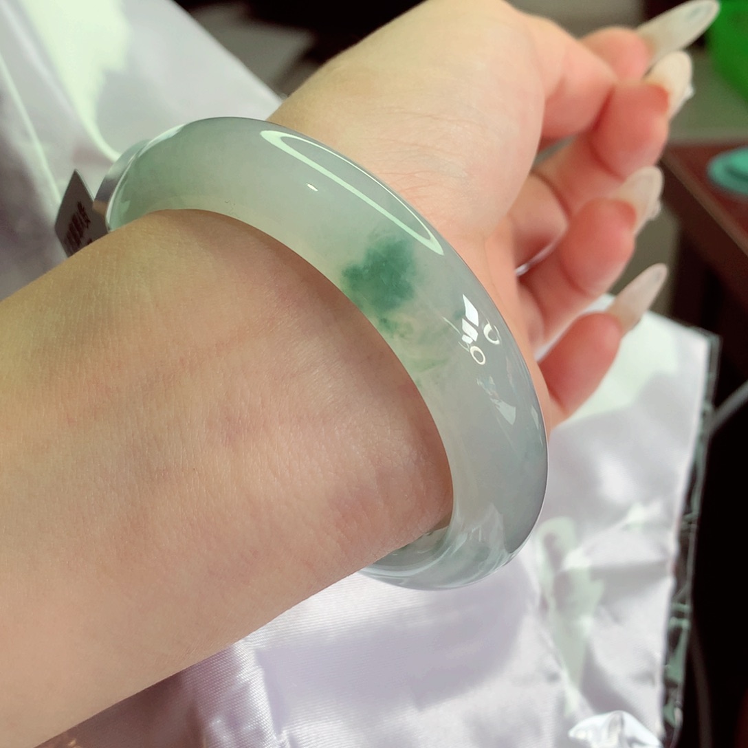 翡翠手镯未镶嵌天然缅甸翡翠A货手镯