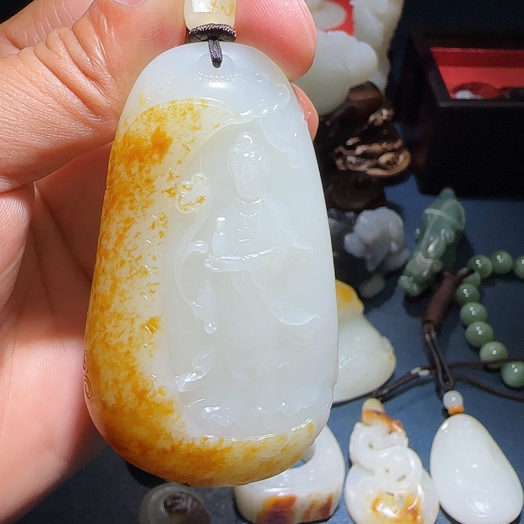 和田玉颈饰未镶嵌