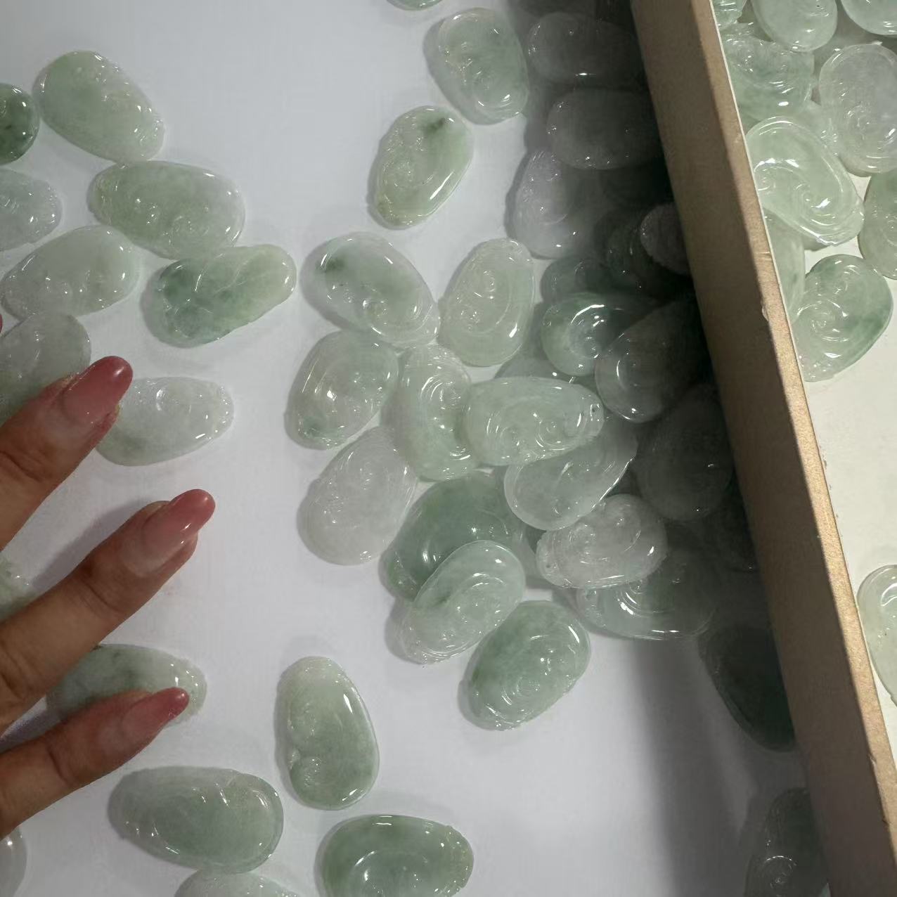 天然A货翡翠如意吊坠-多样性发一