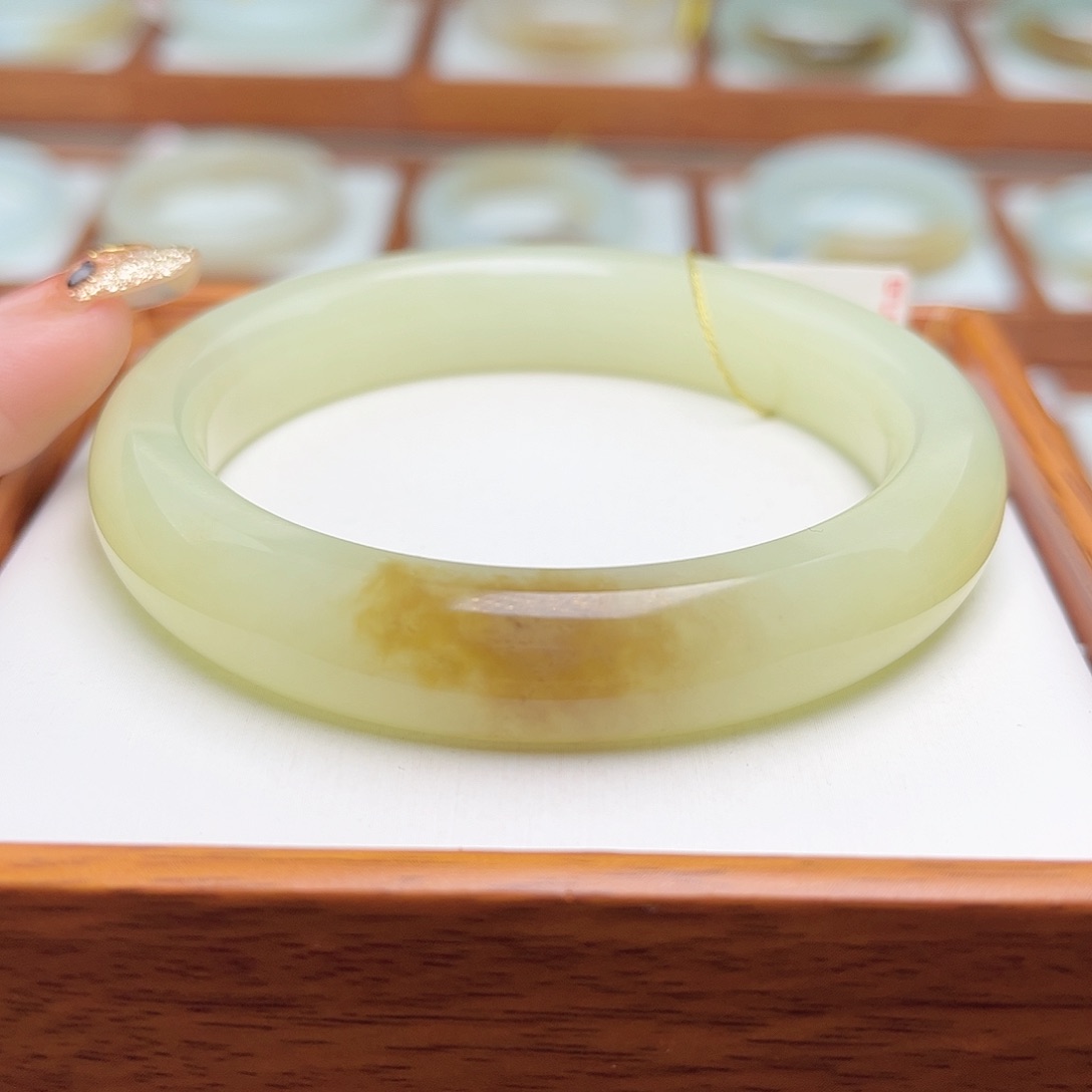 和田玉手镯未镶嵌58.8