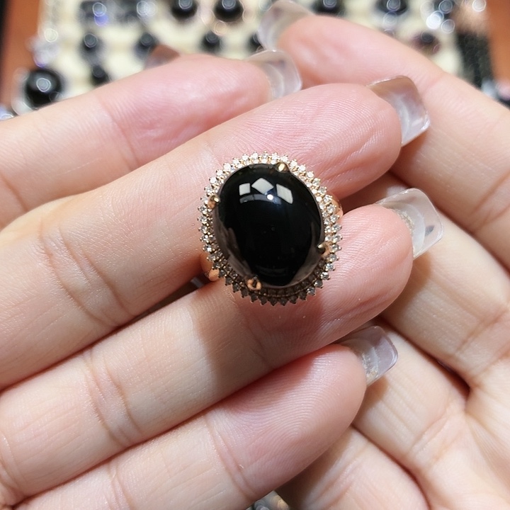 天***勤翡翠18K金镶嵌戒指