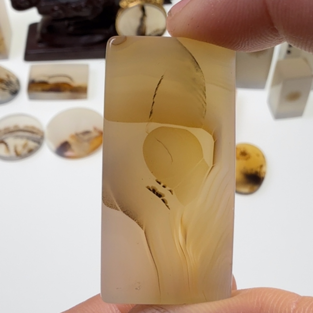 玛瑙/玉髓未镶嵌珠宝半成品