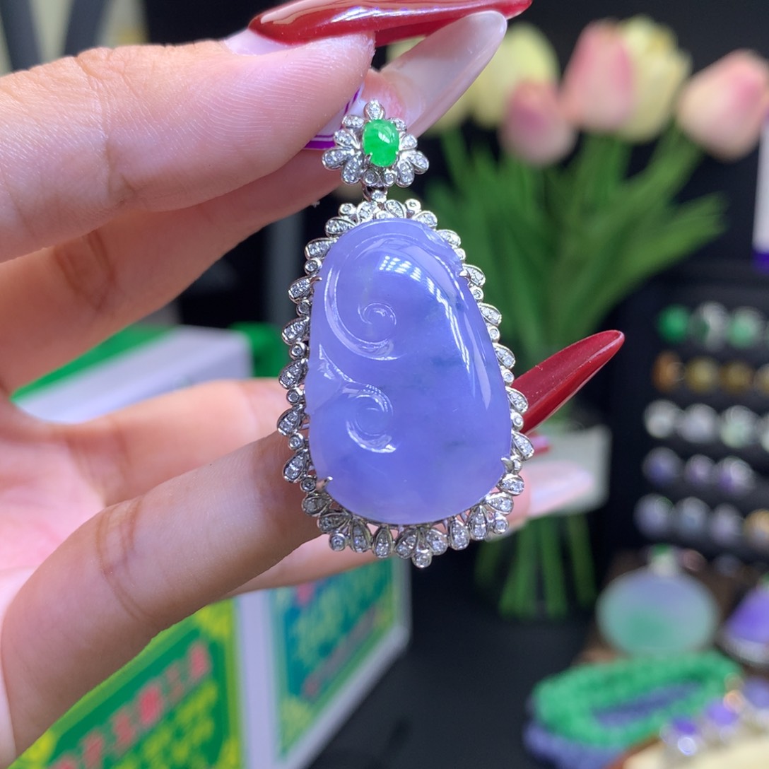 翡翠颈饰18K金镶嵌天然