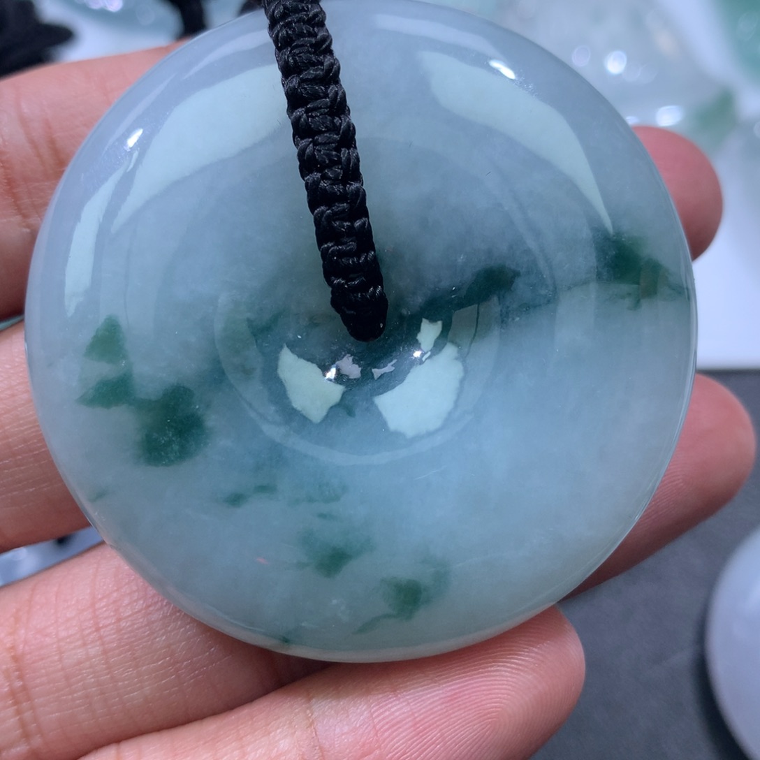 颈饰未镶嵌翡翠时