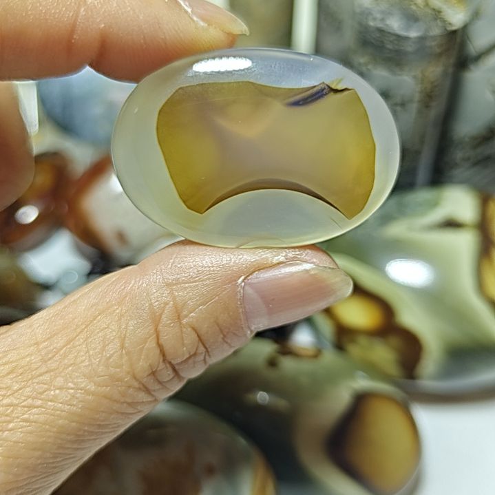 玛瑙/玉髓未镶嵌珠宝奇石