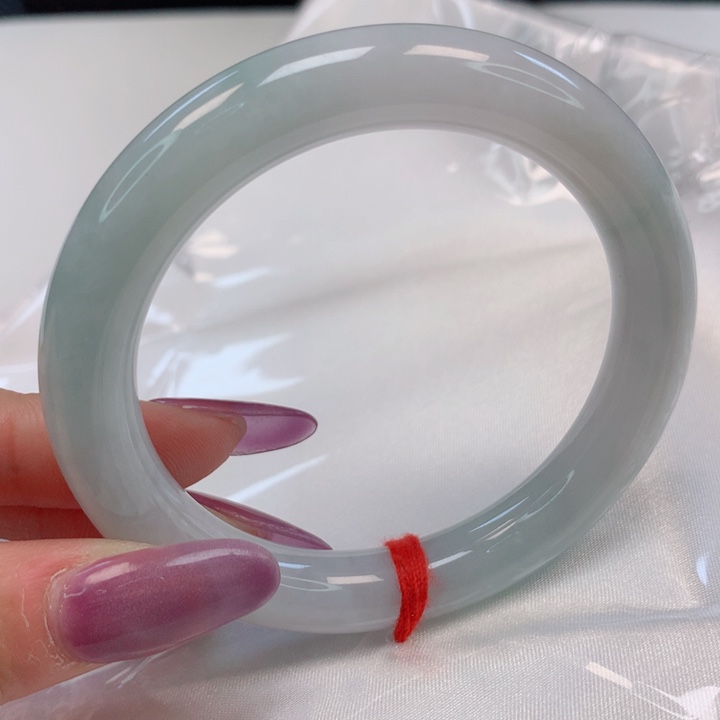 翡翠手镯（圆镯）未镶嵌