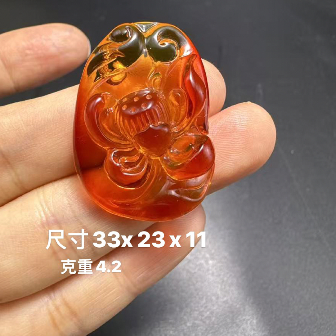 缅甸天然琥珀雕刻干放血珀莲花吊坠挂件