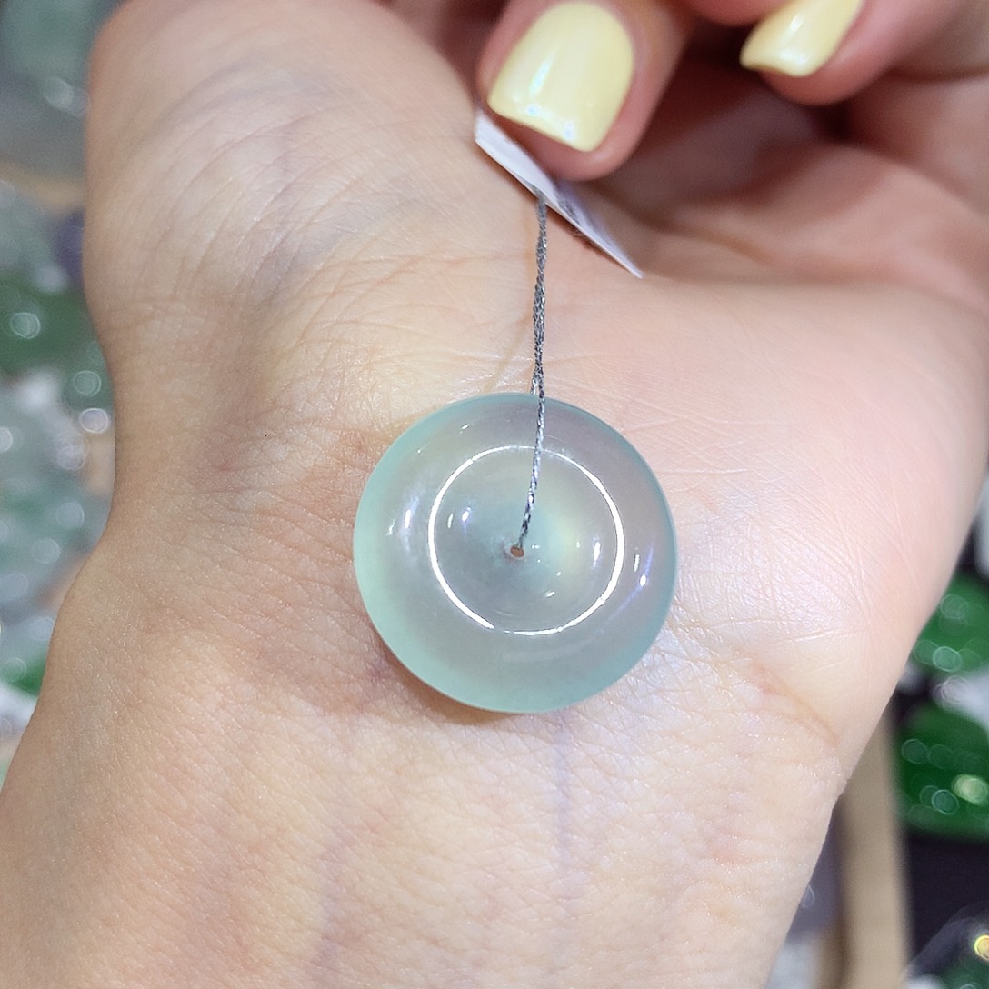 翡翠18K金镶嵌颈饰翡翠