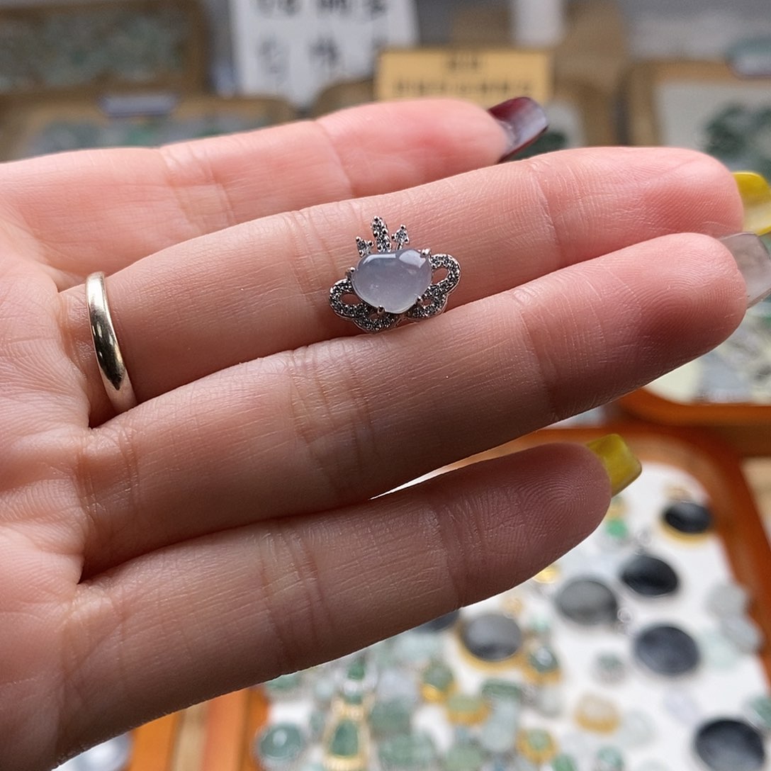 翡翠颈饰未镶嵌爱心小吊坠