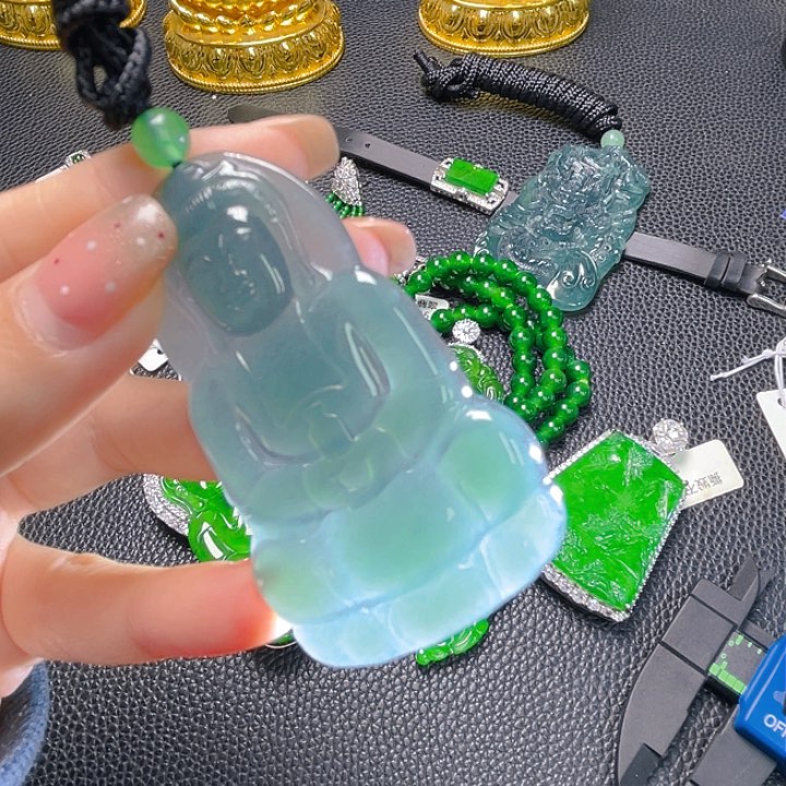 翡翠颈饰未镶嵌16，