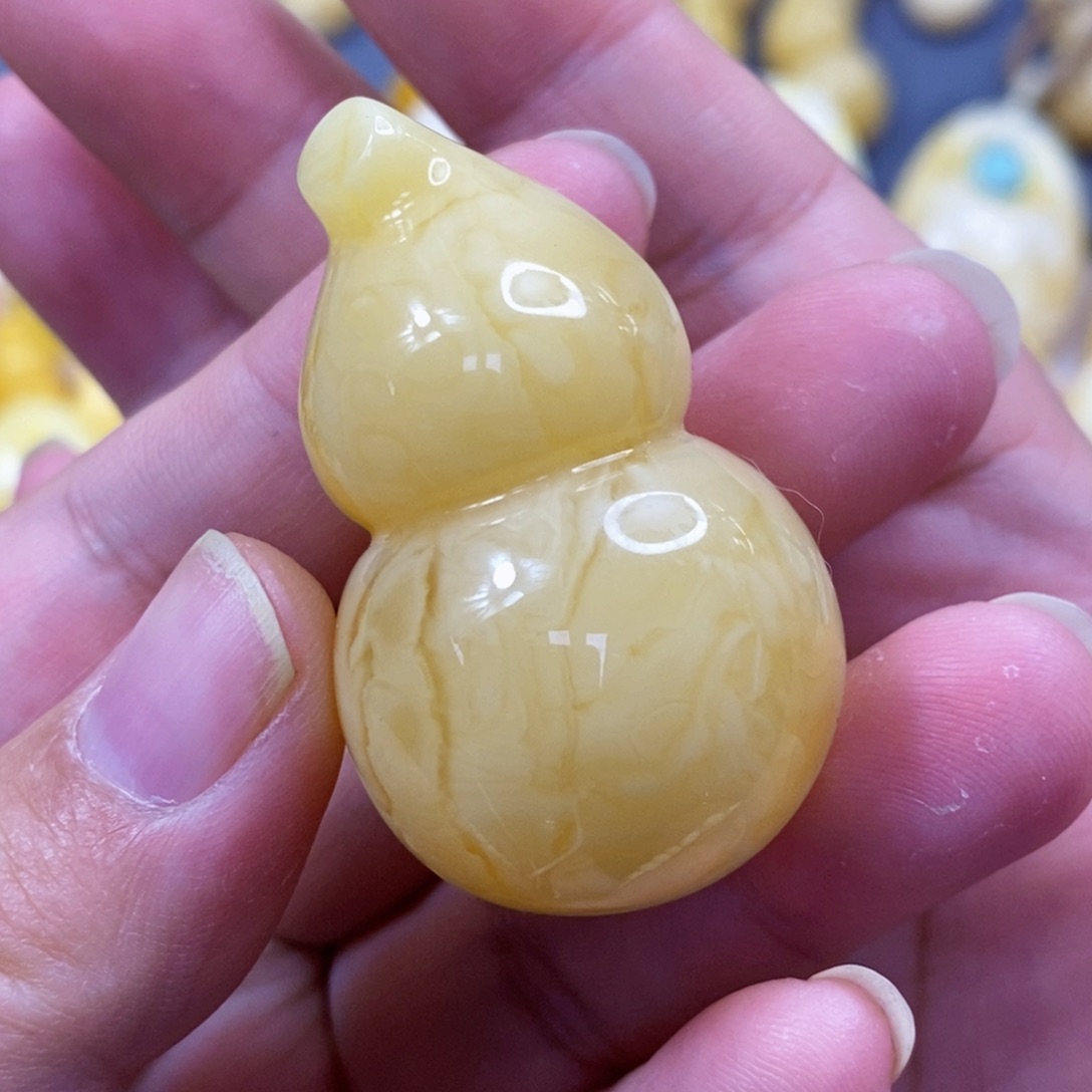 琥珀珠宝奇石未镶嵌