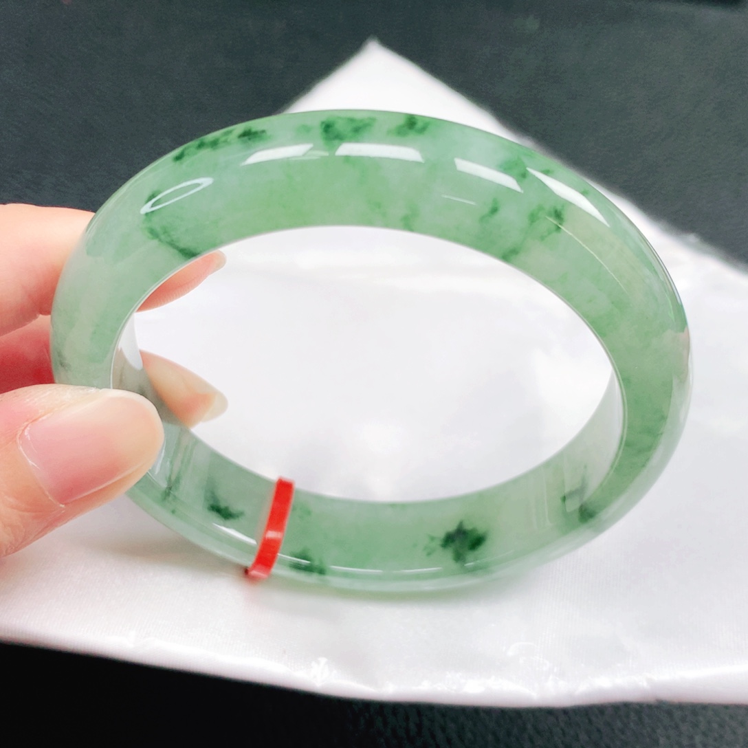 翡翠未镶嵌手镯58圈