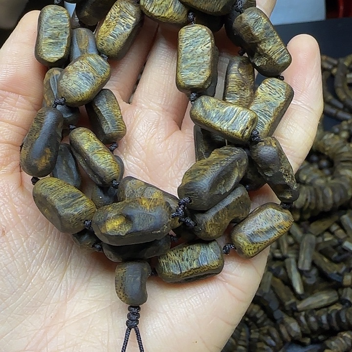 沉香手串+沉水板头多圈35克加