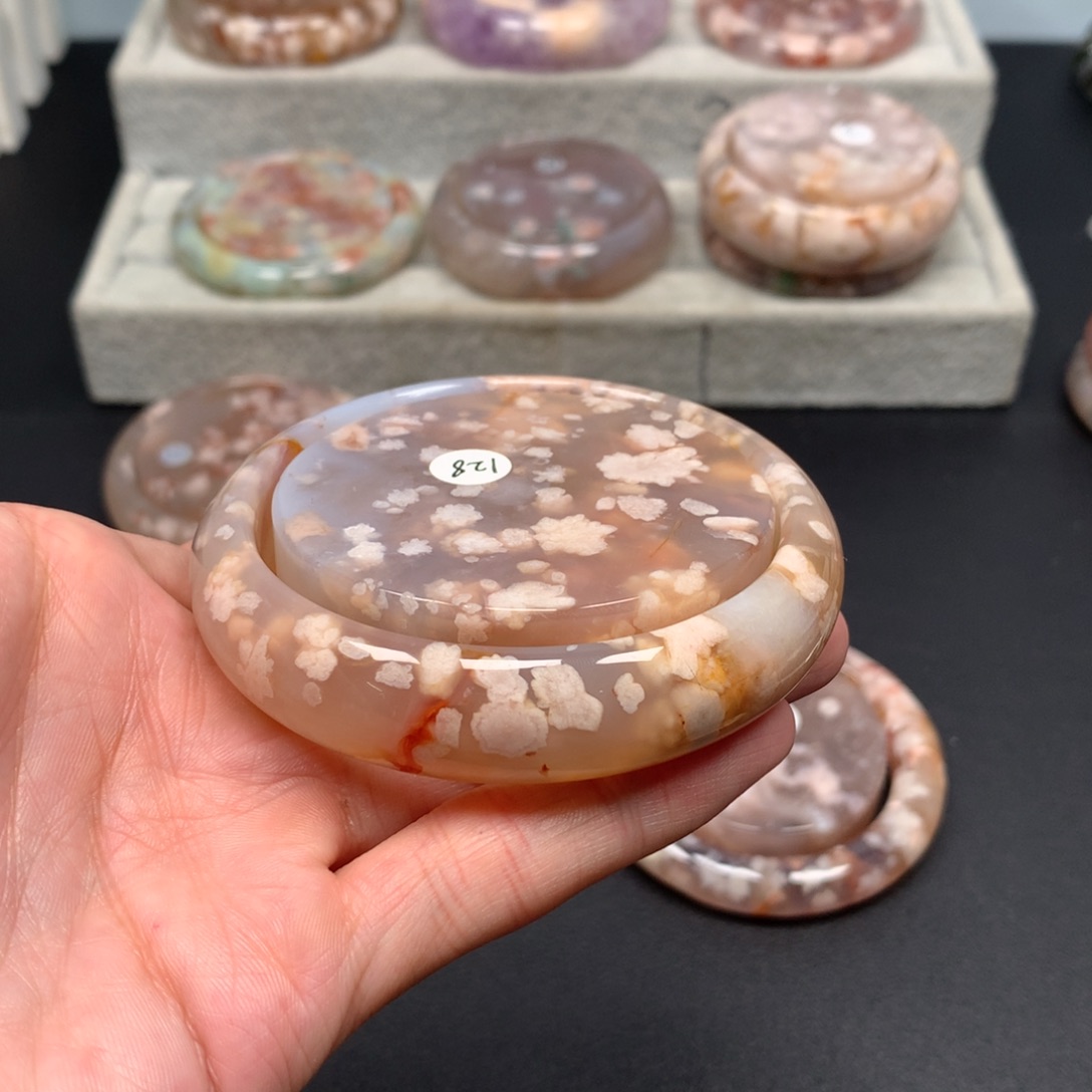 石英质玉手镯未镶嵌古**格