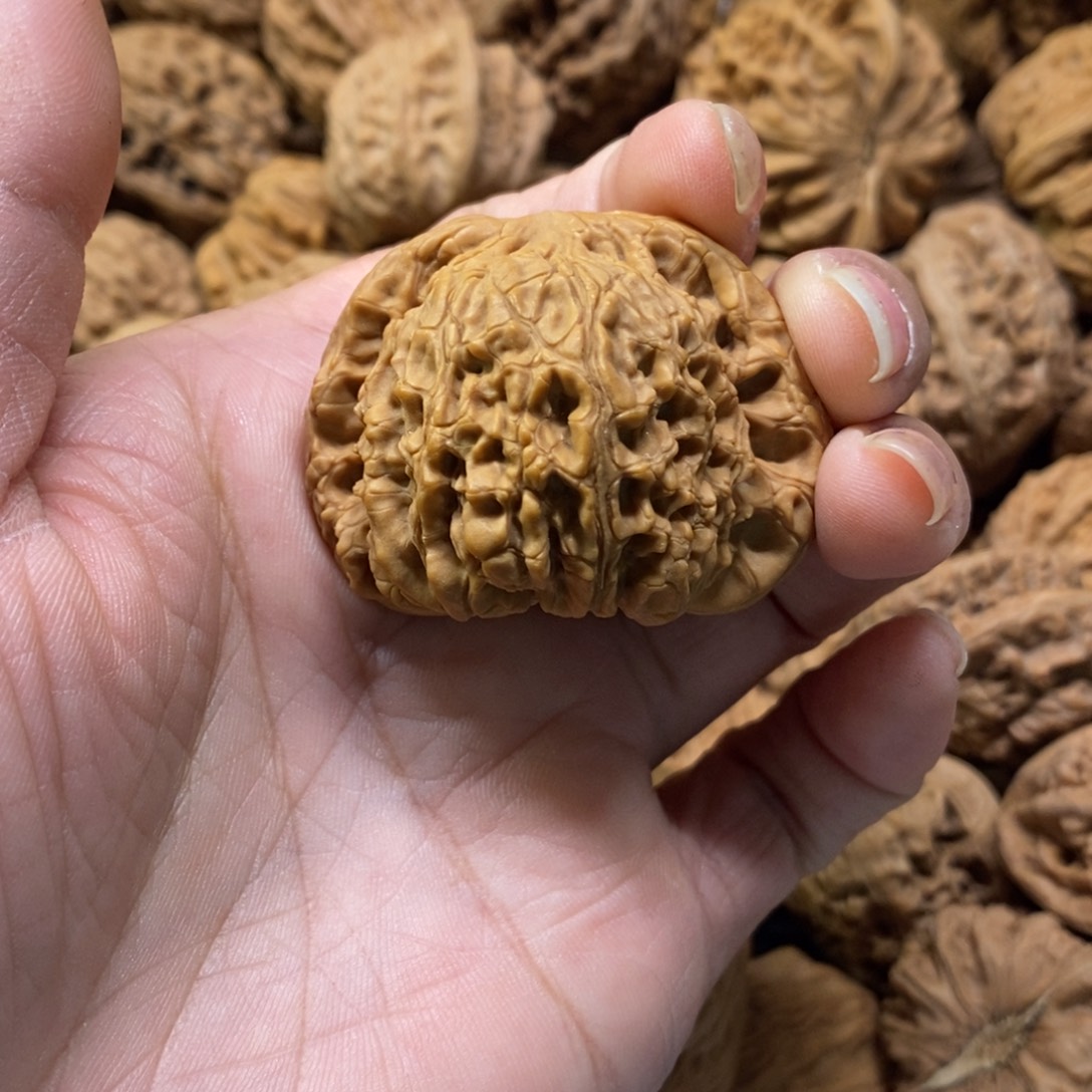 云***客文玩核桃吊坠45南疆