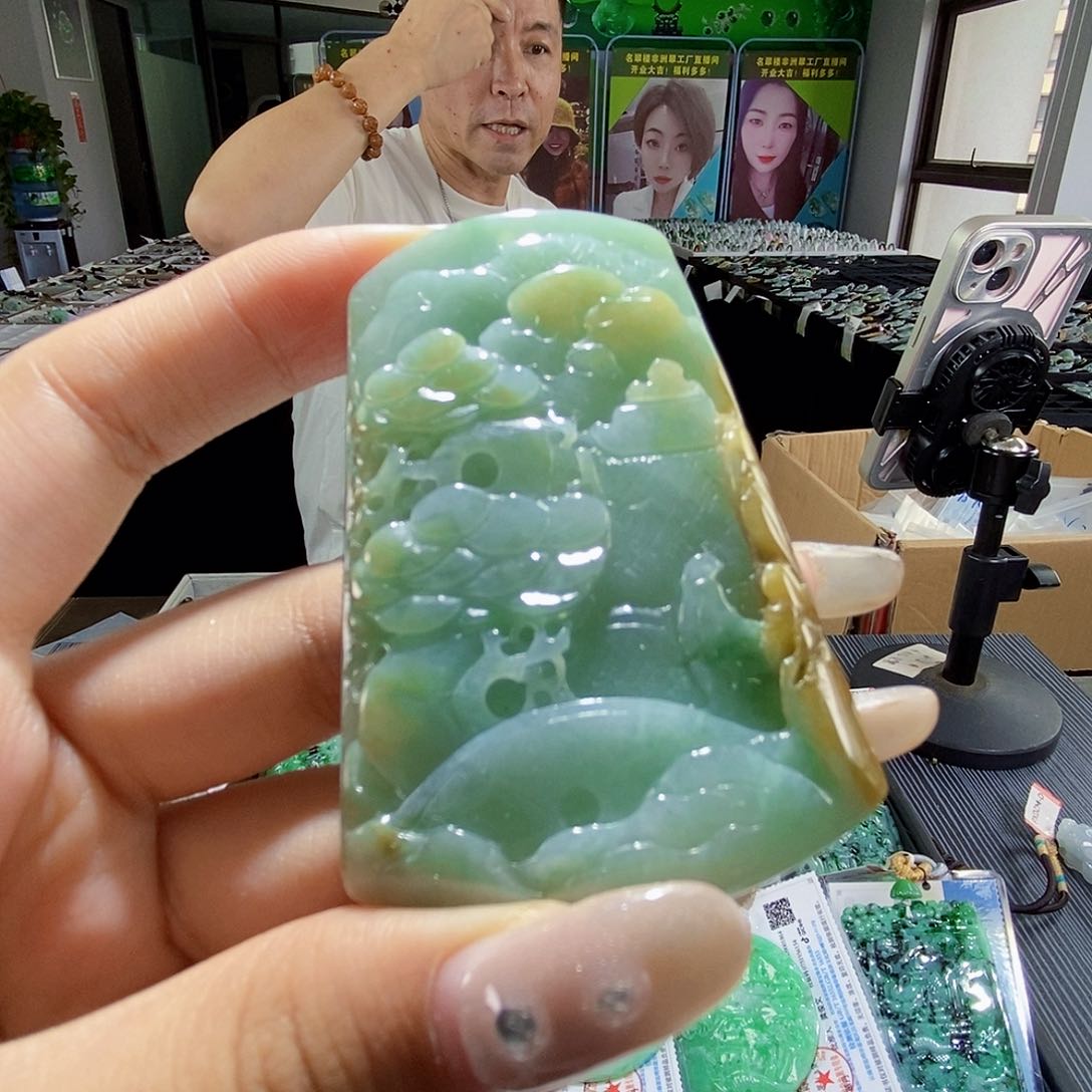 颈饰未镶嵌翡翠翡翠