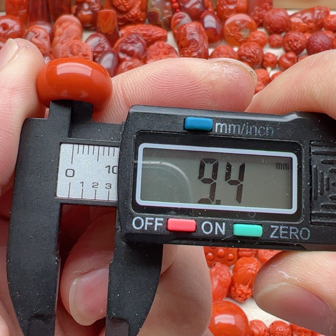 南红玛瑙配饰未镶嵌