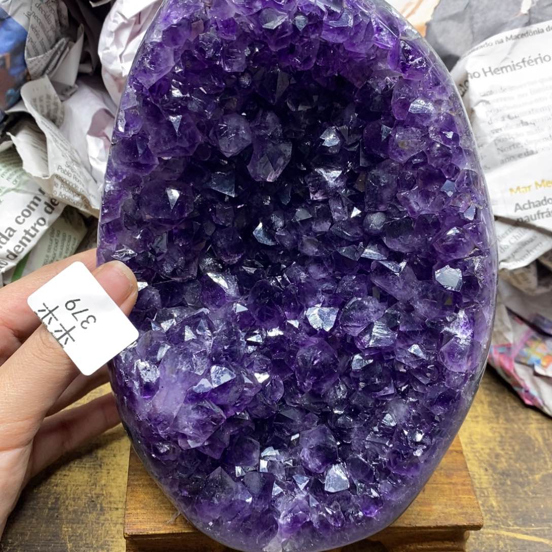 紫晶乌拉圭未镶嵌