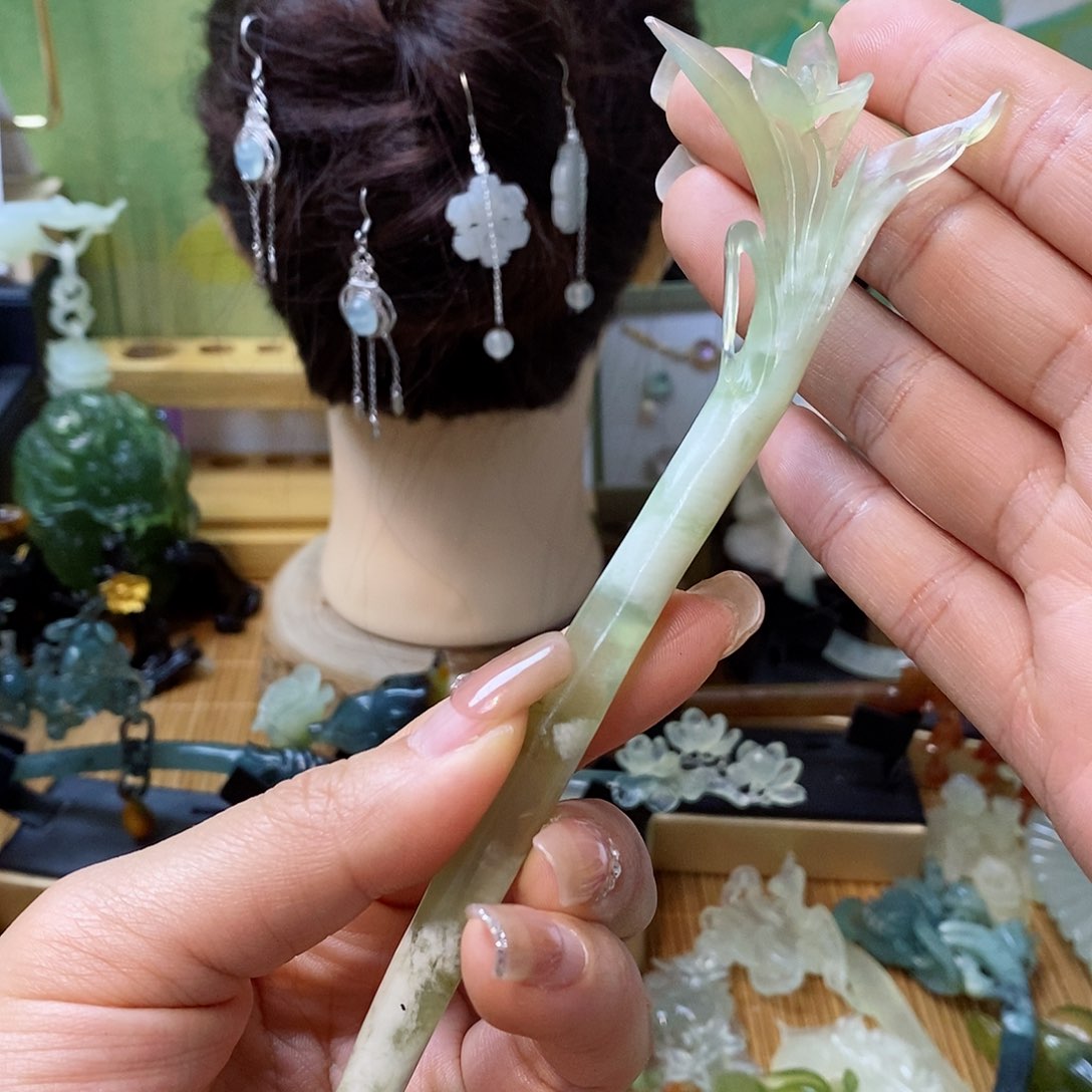 蛇纹石玉发簪未镶嵌