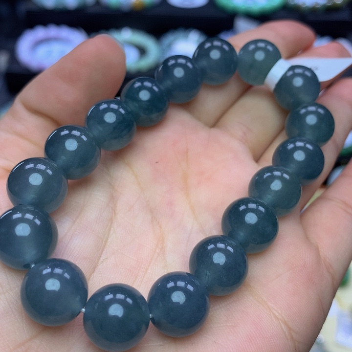 翡翠手链未镶嵌翡翠