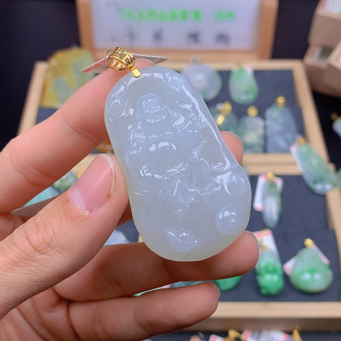 翡翠颈饰18K金镶嵌翡翠