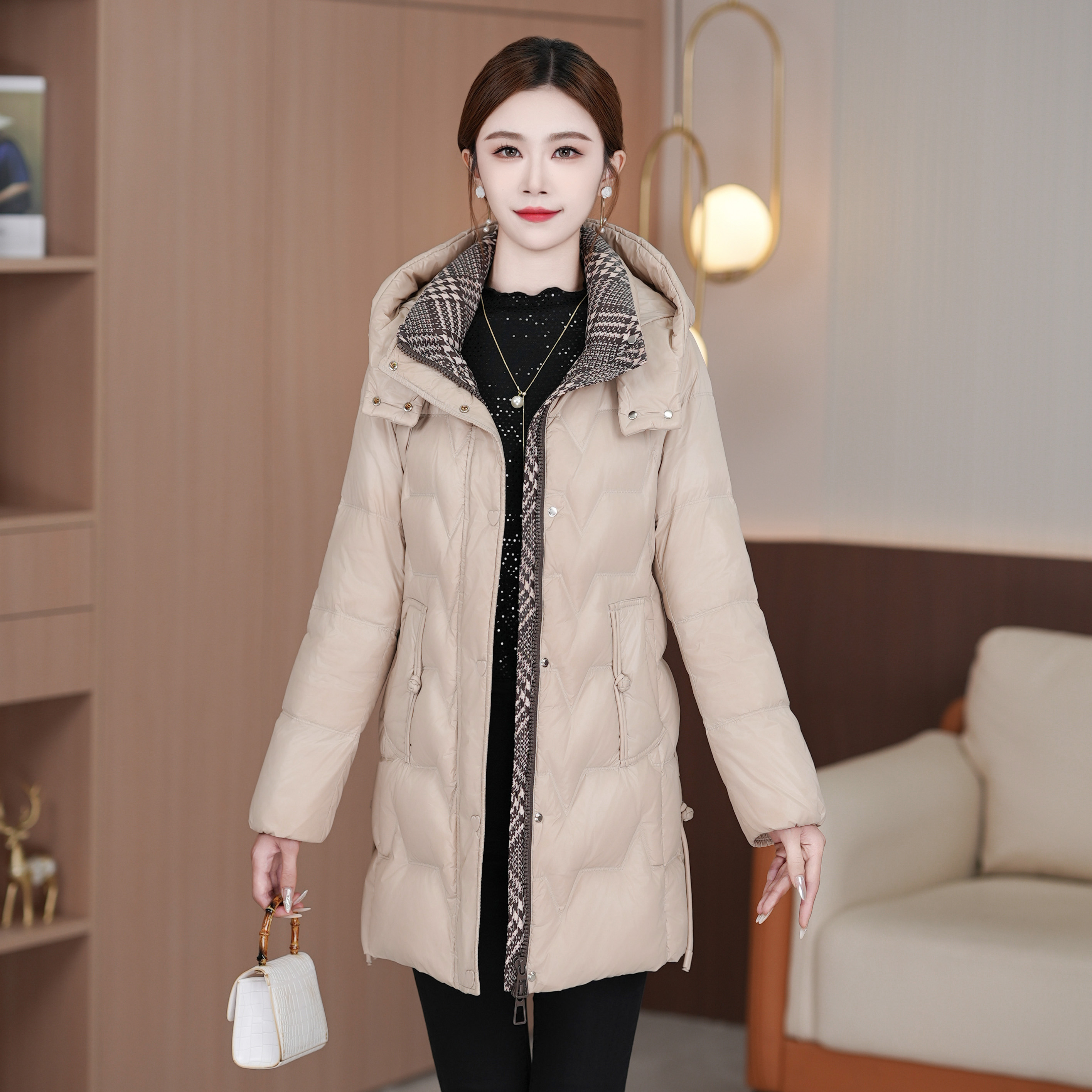 【鹅绒服】冬季爆款女士白鹅绒显瘦羽绒服保暖热力感连帽